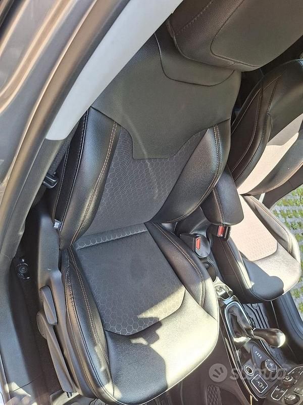 Usata Jeep Compass Limited 140 CV (102 kW) 2020 Grigio SUV