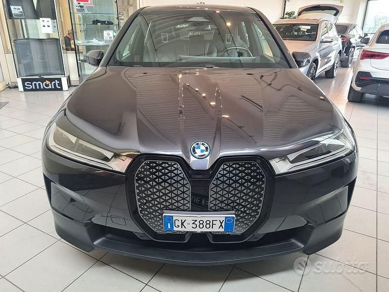 Usata BMW iX Efficient Dynamics 384 kW (523 CV) 2022 Nero SUV