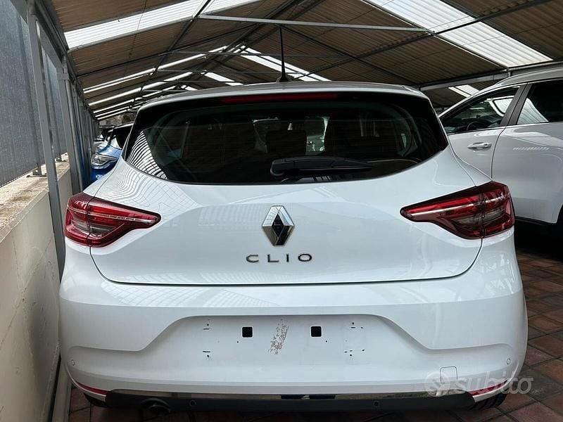 Usata Renault Clio V Zen 86 CV (63 kW) 2020 Bianco Berlina