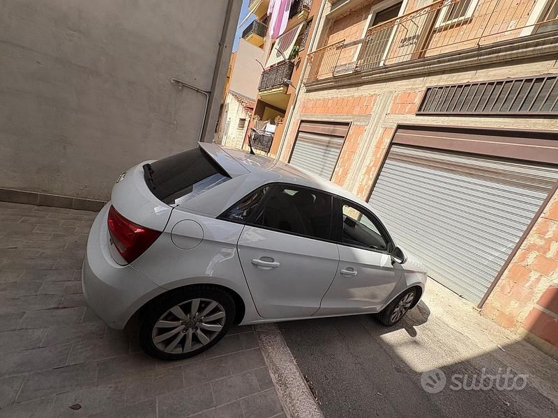 Usata Audi A1 105 CV (77 kW) 2013 Bianco Utilitaria