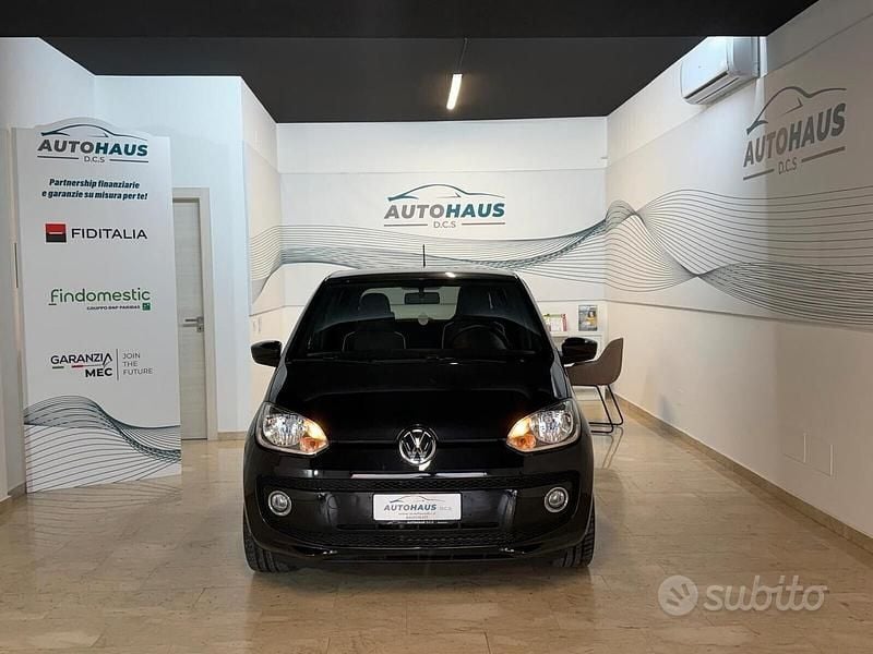 Usata VW up! 74 CV (54 kW) 2015 Nero Utilitaria