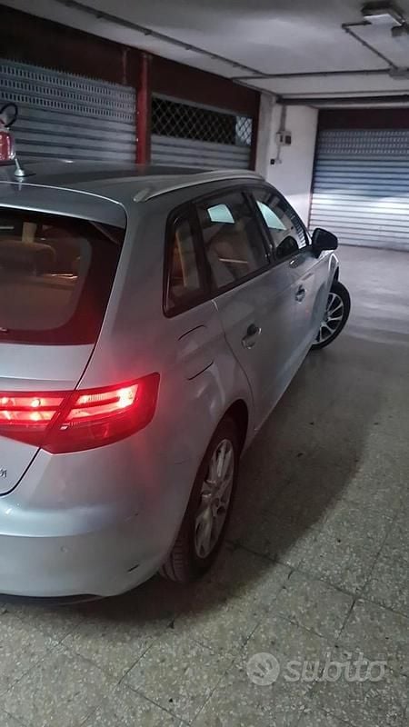 Usata Audi A3 Young 110 CV (80 kW) 2014 Grigio Berlina