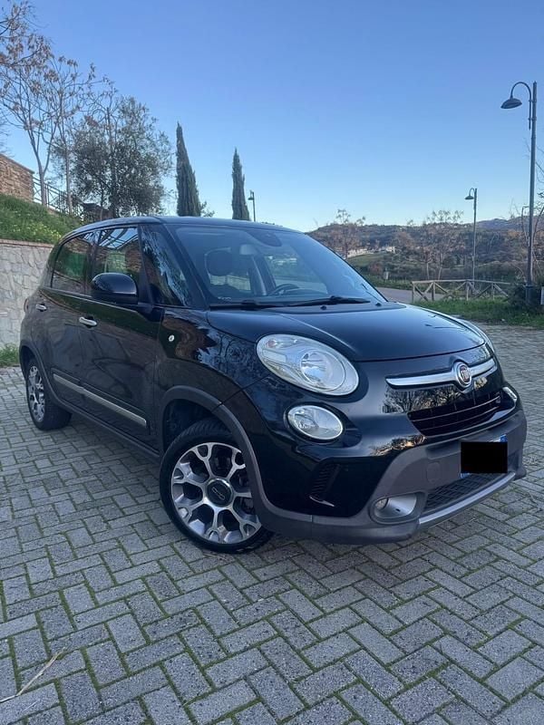 Nero Usata 2015 Fiat 500L Trekking Monovolume | 7200 € (Buon prezzo) - Immagine 1/4