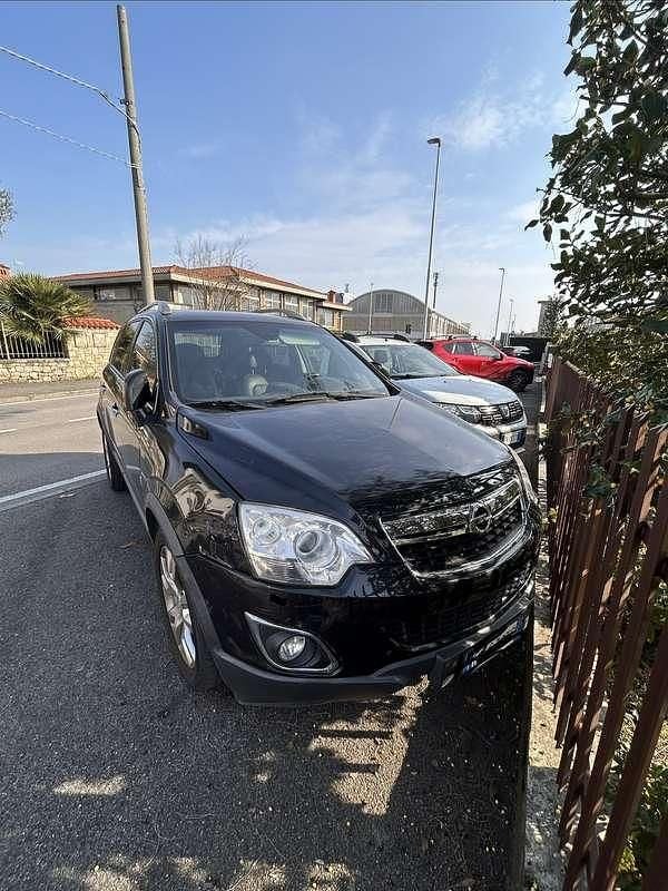 Usata Opel Antara Cosmo 184 CV (135 kW) 2011 Nero SUV