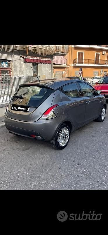 Usata Lancia Ypsilon 2014 Grigio Utilitaria