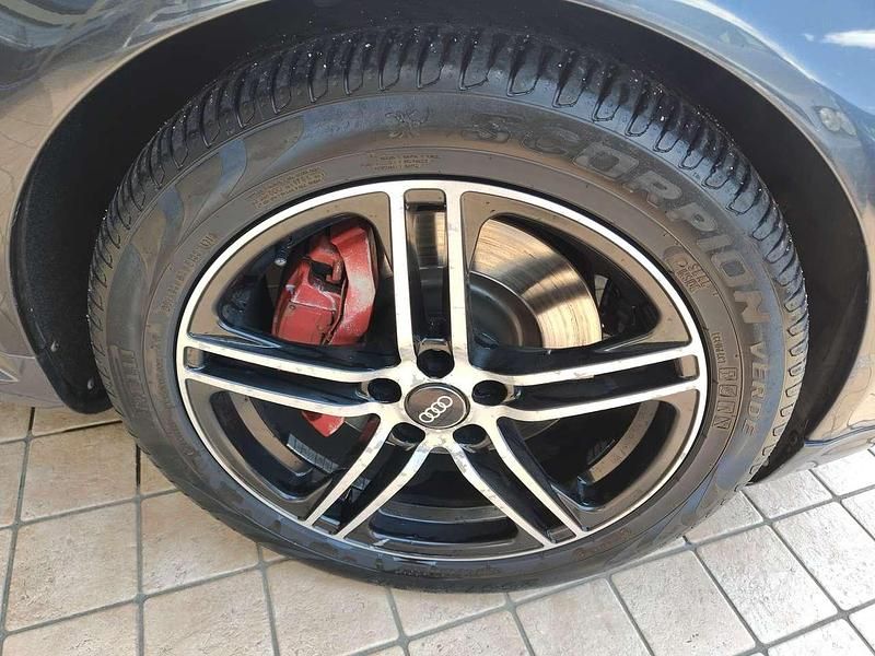 Usata Audi A8 326 CV (239 kW) 2006 Grigio Berlina