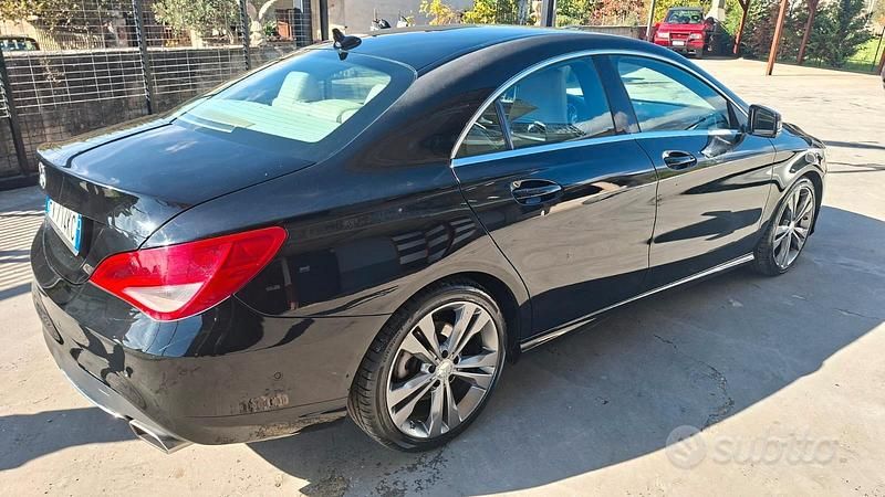 Usata Mercedes CLA200 135 CV (99 kW) 2015 Nero Berlina