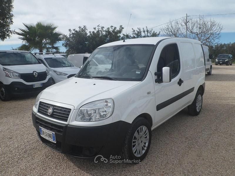 Usata Fiat Doblò 105 CV (77 kW) 2009 Bianco Monovolume