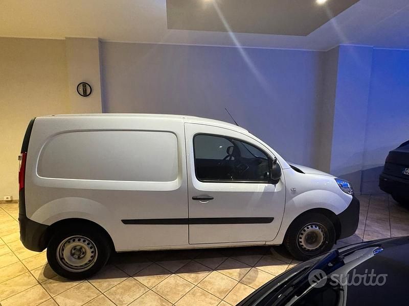 Usata Renault Kangoo Life 95 CV (69 kW) 2021 Bianco Furgone