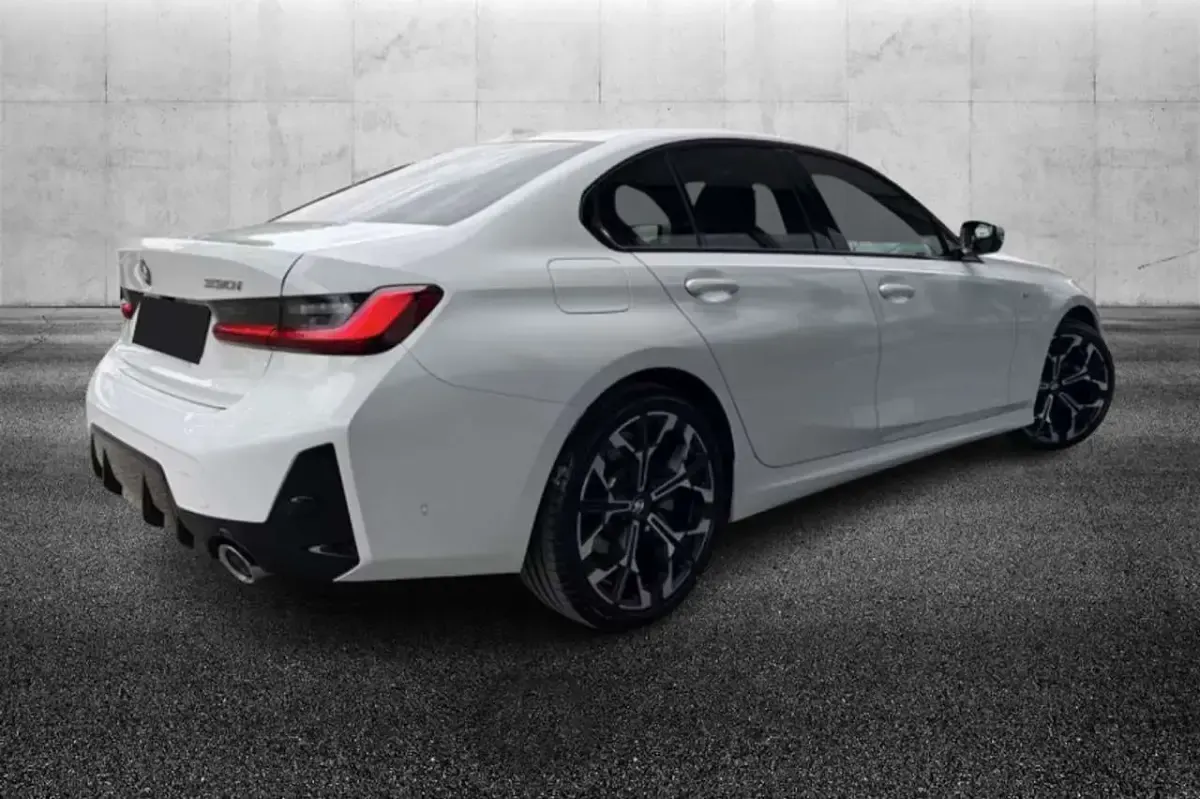 Usata BMW 330 M Sport 245 CV (180 kW) 2025 Bianco Berlina