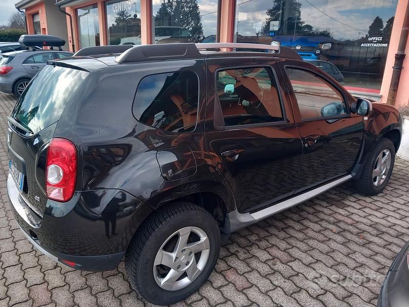 Usata Dacia Duster Lauréate 110 CV (80 kW) 2012 Nero SUV