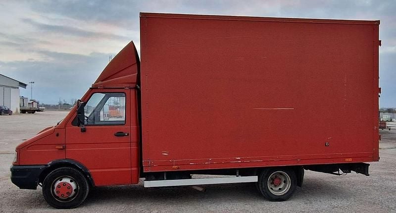 Usata Iveco Daily 103 CV (75 kW) 1996 Furgone