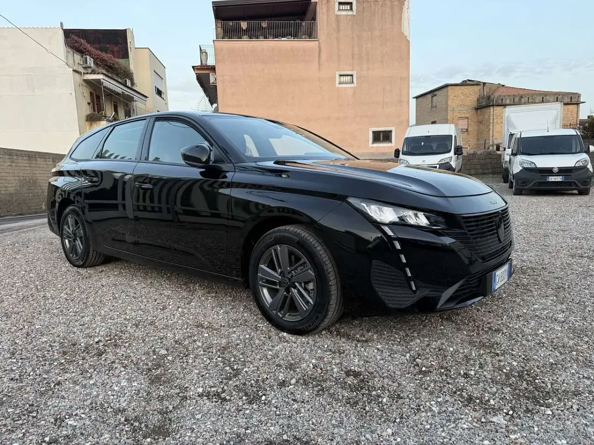 Usata Peugeot 308 SW 131 CV (96 kW) 2024 Nero Station wagon