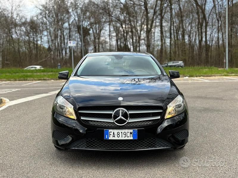 Usata Mercedes A180 Advanced 108 CV (79 kW) 2015 Nero Berlina