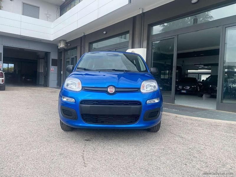 Nuova Fiat Panda Icon 69 CV (50 kW) 2025 Blu/azzurro Utilitaria