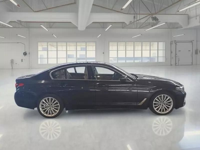 Usado BMW 530 Luxury Line 249 HP (183 kW) 2021 Preto Sedan