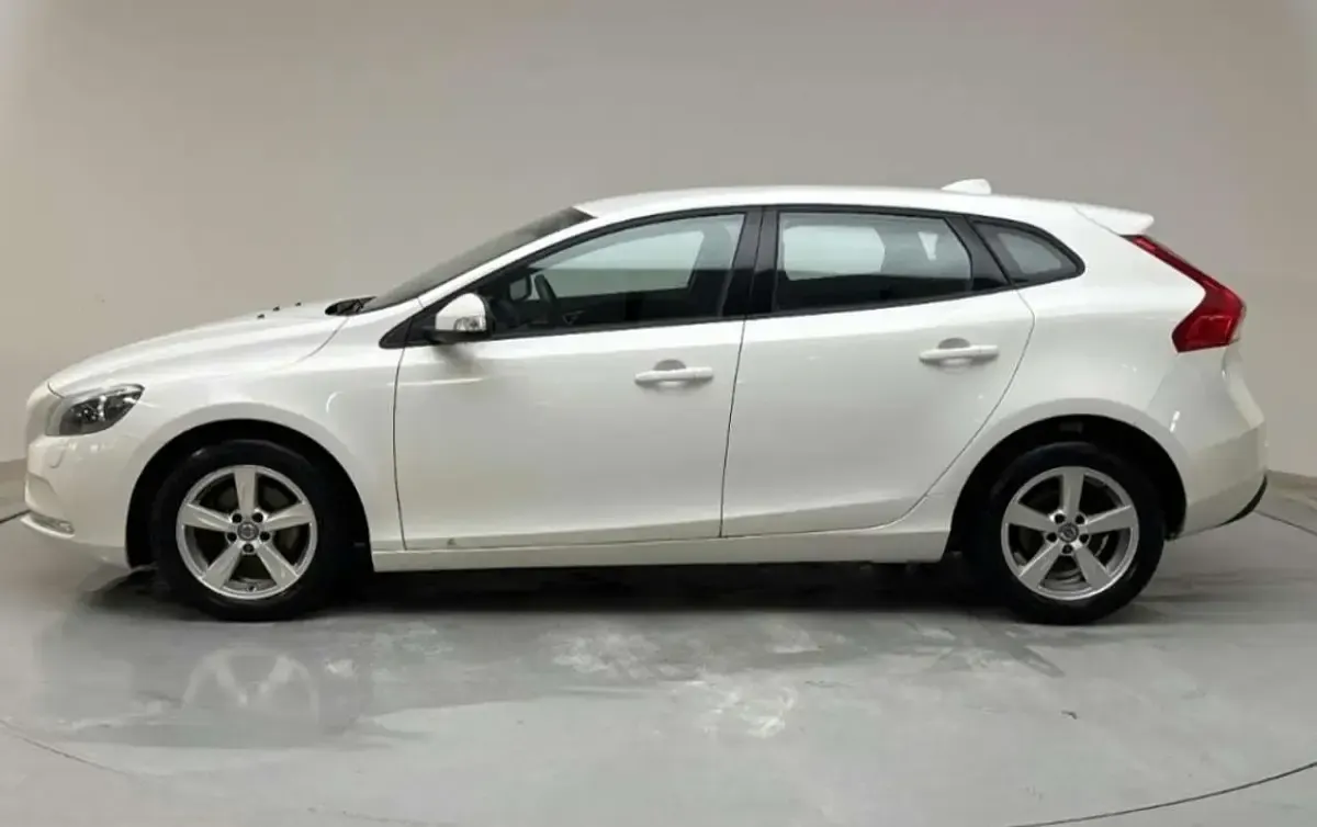 Usata Volvo V40 Business Edition 114 CV (83 kW) 2014 Berlina