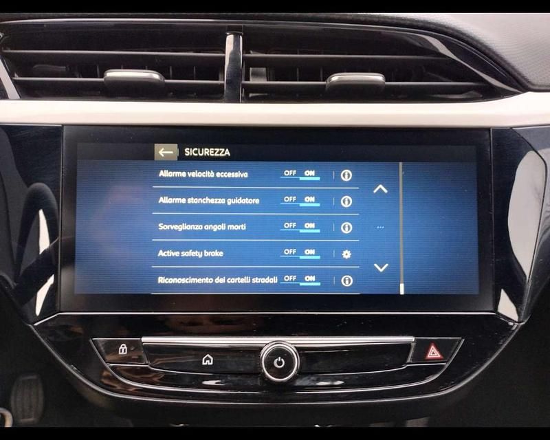 Usata Opel Corsa 101 CV (74 kW) 2025 Argento Utilitaria