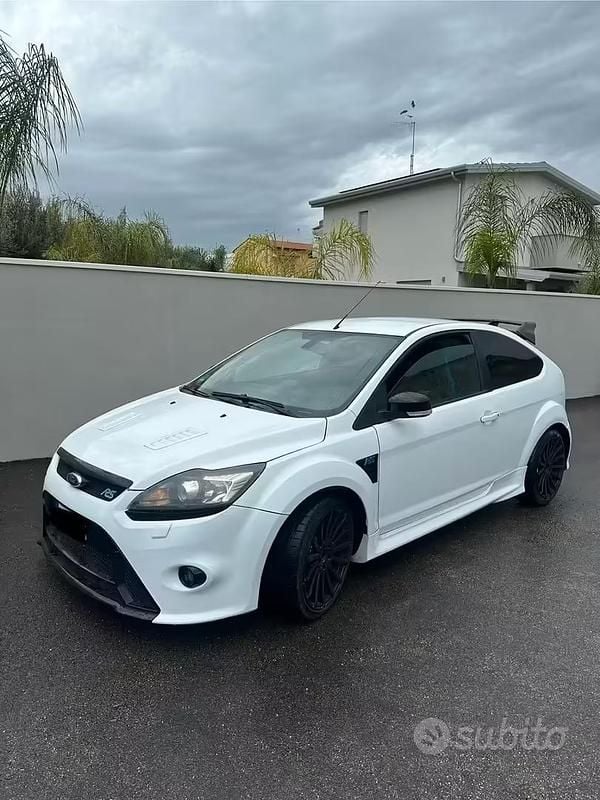 Usata Ford Focus ST 225 CV (165 kW) 2008 Bianco Berlina