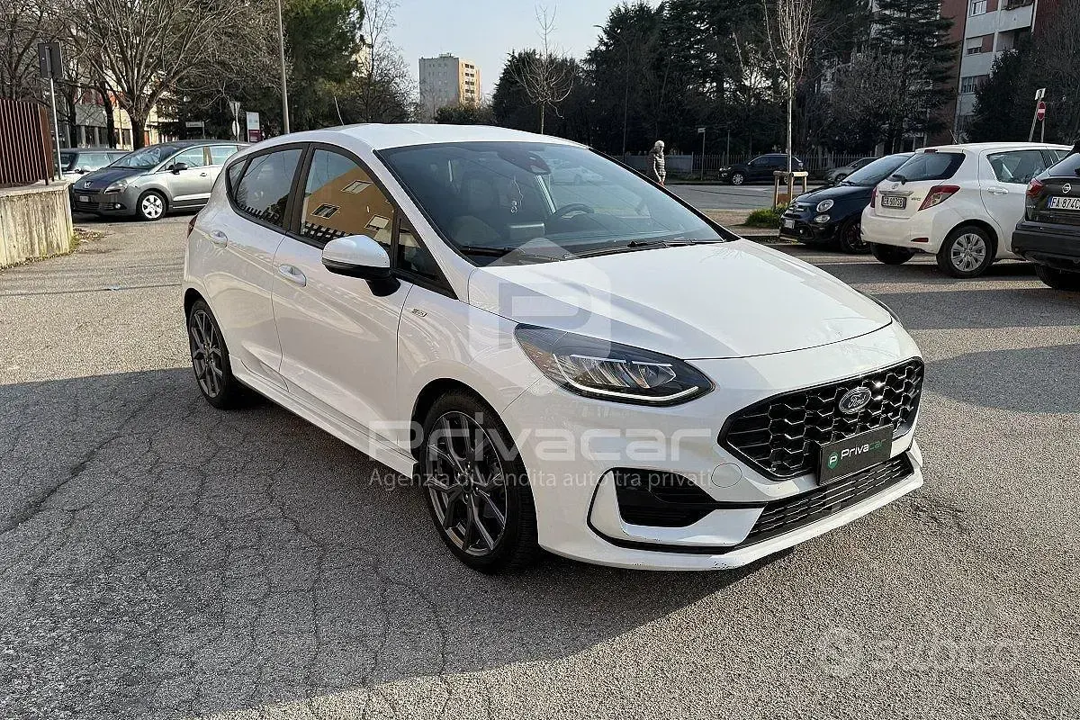 Usado Ford Fiesta ST 125 HP (91 kW) 2022 Branco Citadino