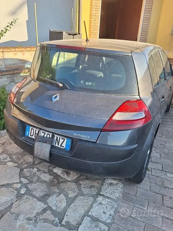 Usata Renault Mégane II 85 CV (62 kW) 2006 Bluazzurro Berlina