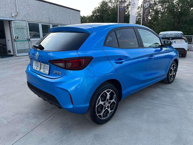Usata MG MG3 Luxury 194 CV (142 kW) 2024 Blu/azzurro Utilitaria
