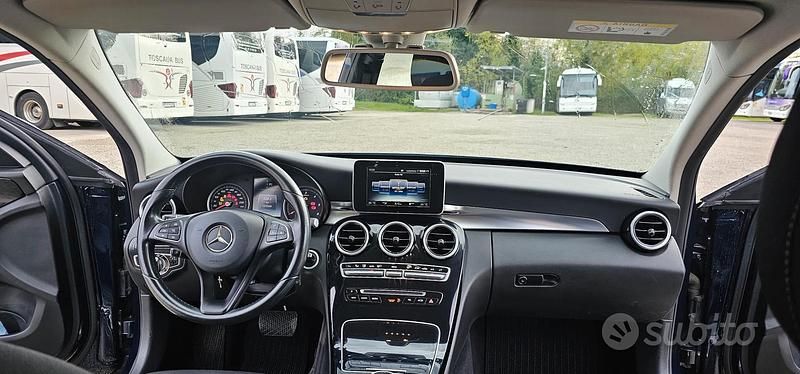 Usata Mercedes C220 170 CV (125 kW) 2015 Blu Berlina