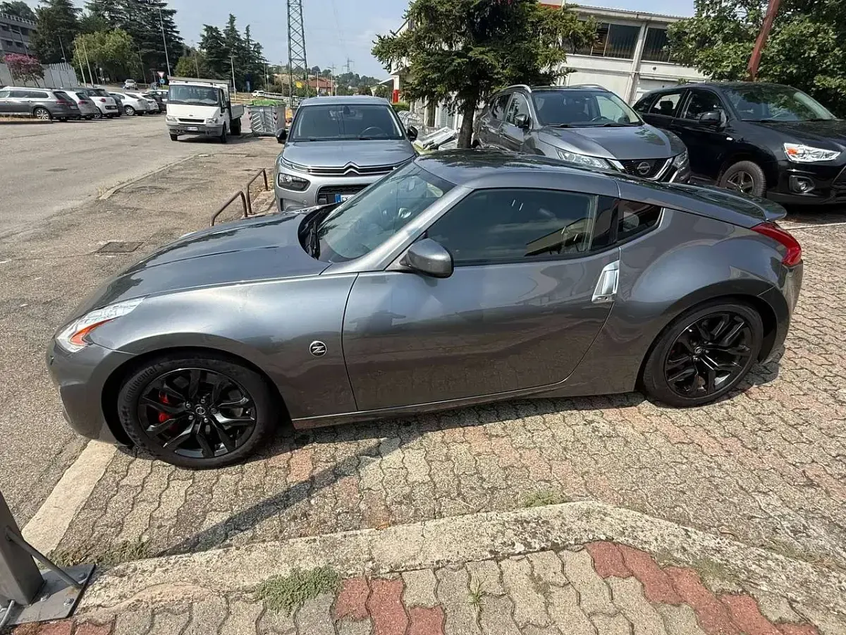 Usata Nissan 370Z 328 CV (241 kW) 2017 Grigio Coupé