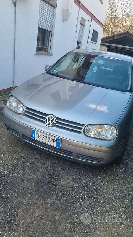 Usata VW Golf IV 131 CV (96 kW) 2003 Berlina