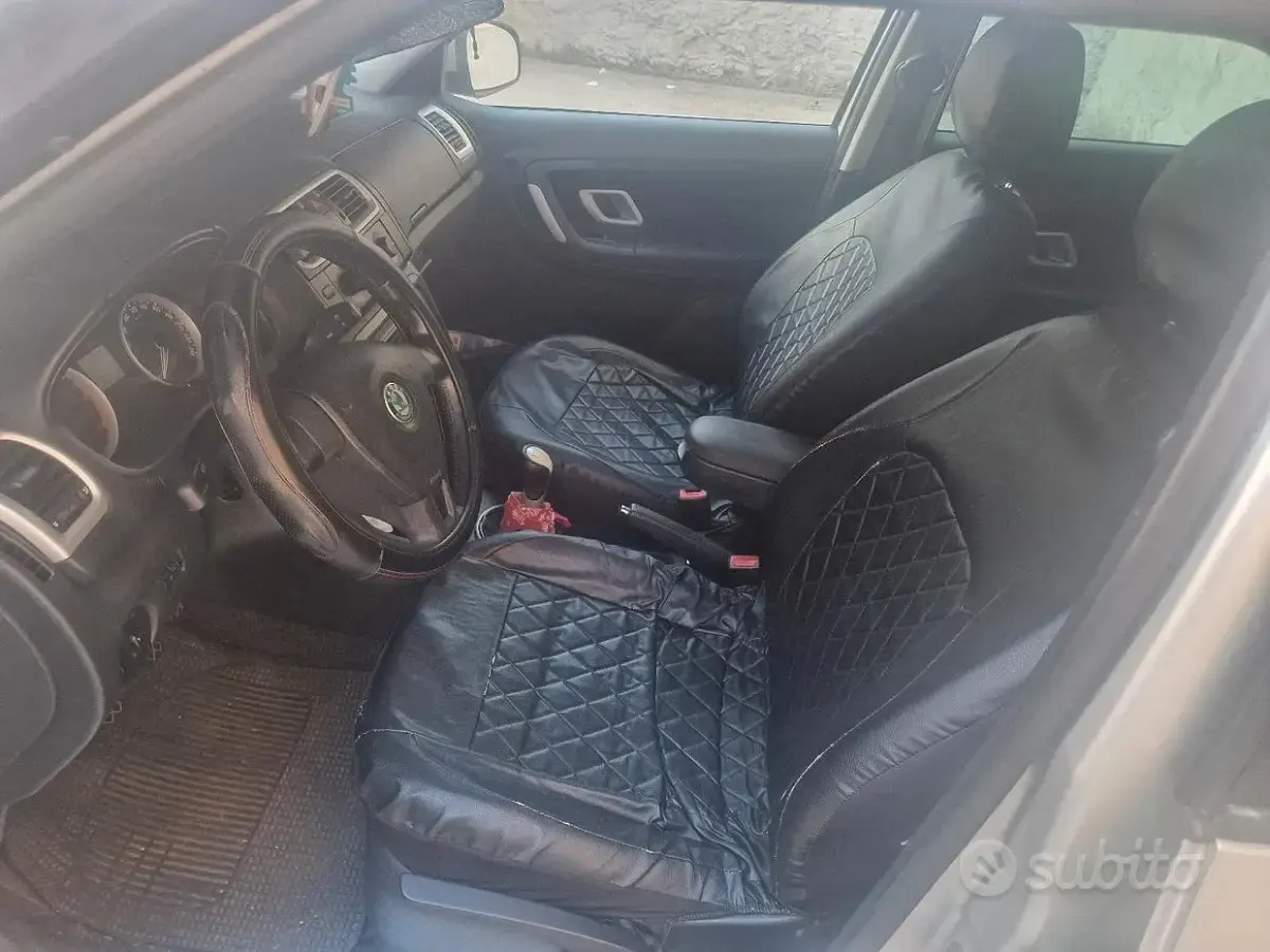 Usata Skoda Fabia Sport 80 CV (58 kW) 2007 Grigio Berlina