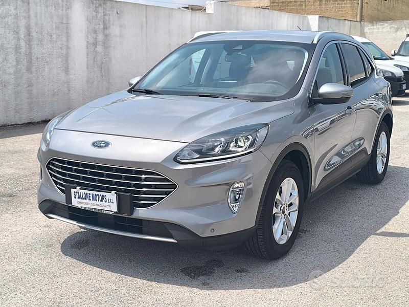 Usata Ford Kuga Business Edition 120 CV (88 kW) 2021 Grigio SUV