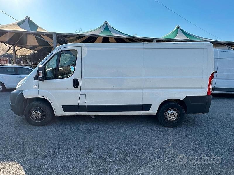 Usata Fiat Ducato 33 120 CV (88 kW) 2011 Bianco Furgone