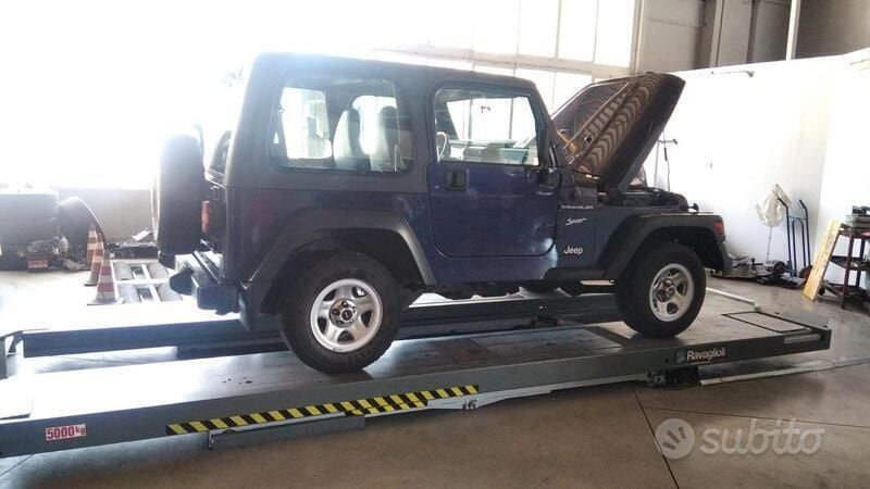Usado Jeep Wrangler 118 CV (86 kW) 1998 Azul SUV