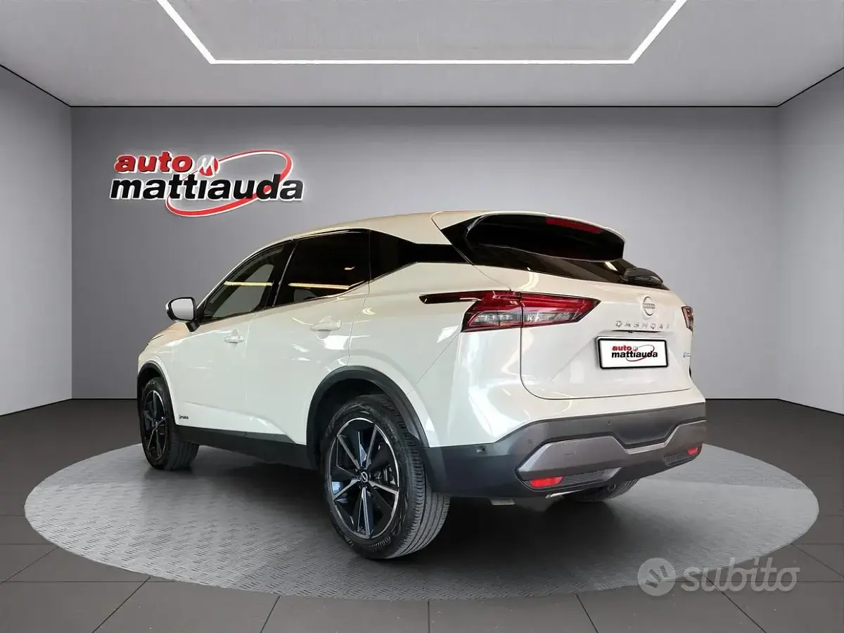 Usata Nissan Qashqai Tekna 190 CV (139 kW) 2023 Bianco perlato SUV