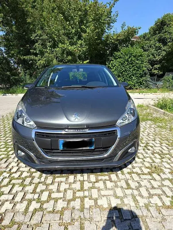 Usata Peugeot 208 Access 73 CV (53 kW) 2017 Utilitaria