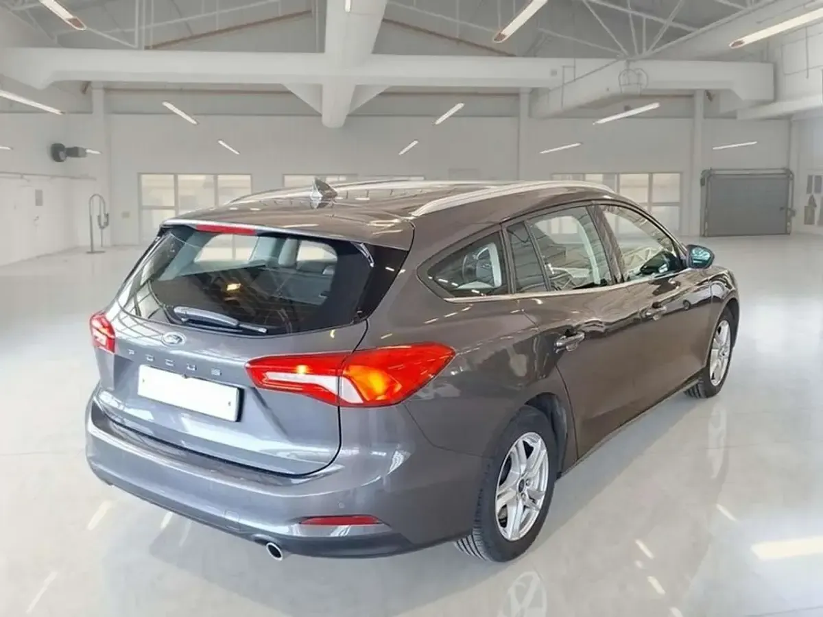 Usata Ford Focus Business Edition 120 CV (88 kW) 2021 Grigio Station wagon
