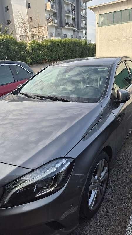 Usata Mercedes A180 109 CV (80 kW) 2017 Berlina