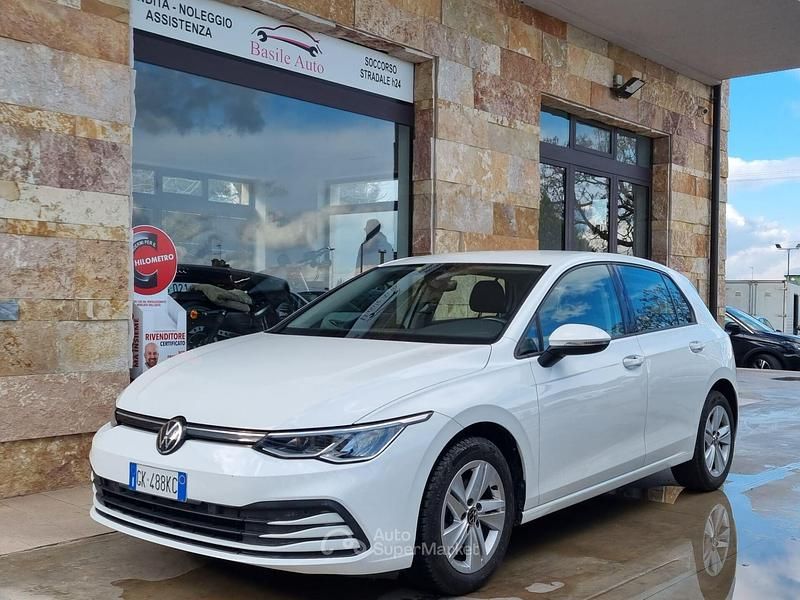 Occasion VW Golf VIII Life 116 ch (85 kW) 2022 Blanc Berline