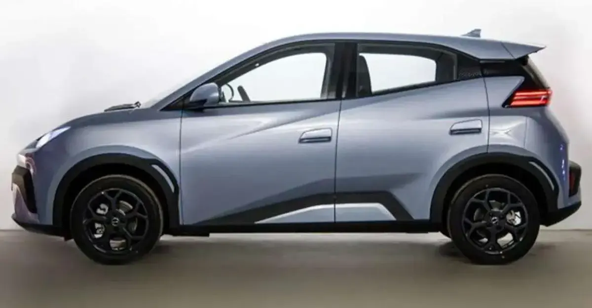 Nuova BYD Dolphin Surf Boost 64 kW (88 CV) 2026 Blu/azzurro Utilitaria