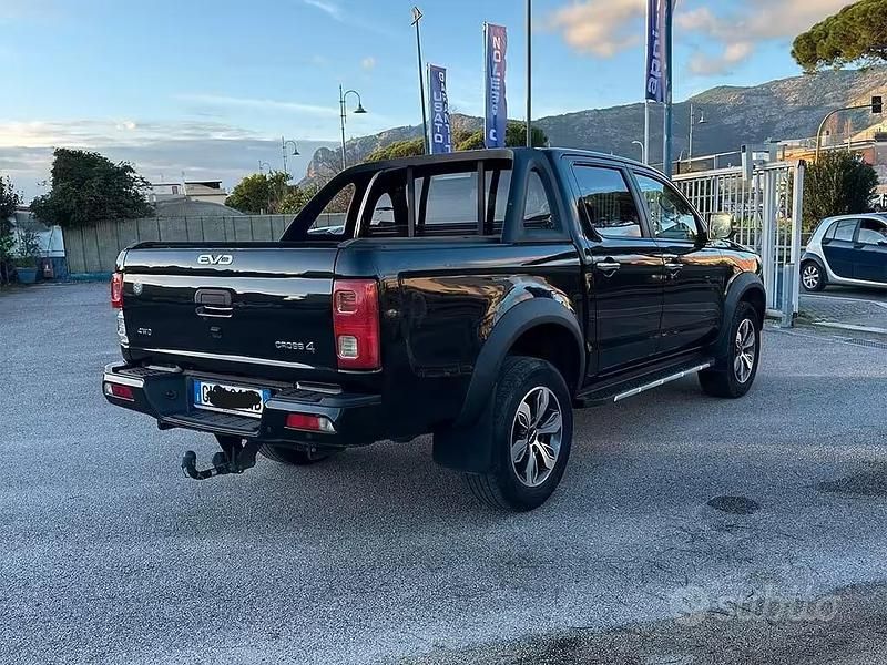 Usata EVO Cross 4 135 CV (99 kW) 2022 Nero Pick-up