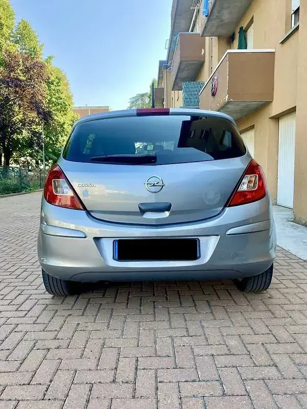 Usata Opel Corsa 86 CV (63 kW) 2012 Utilitaria