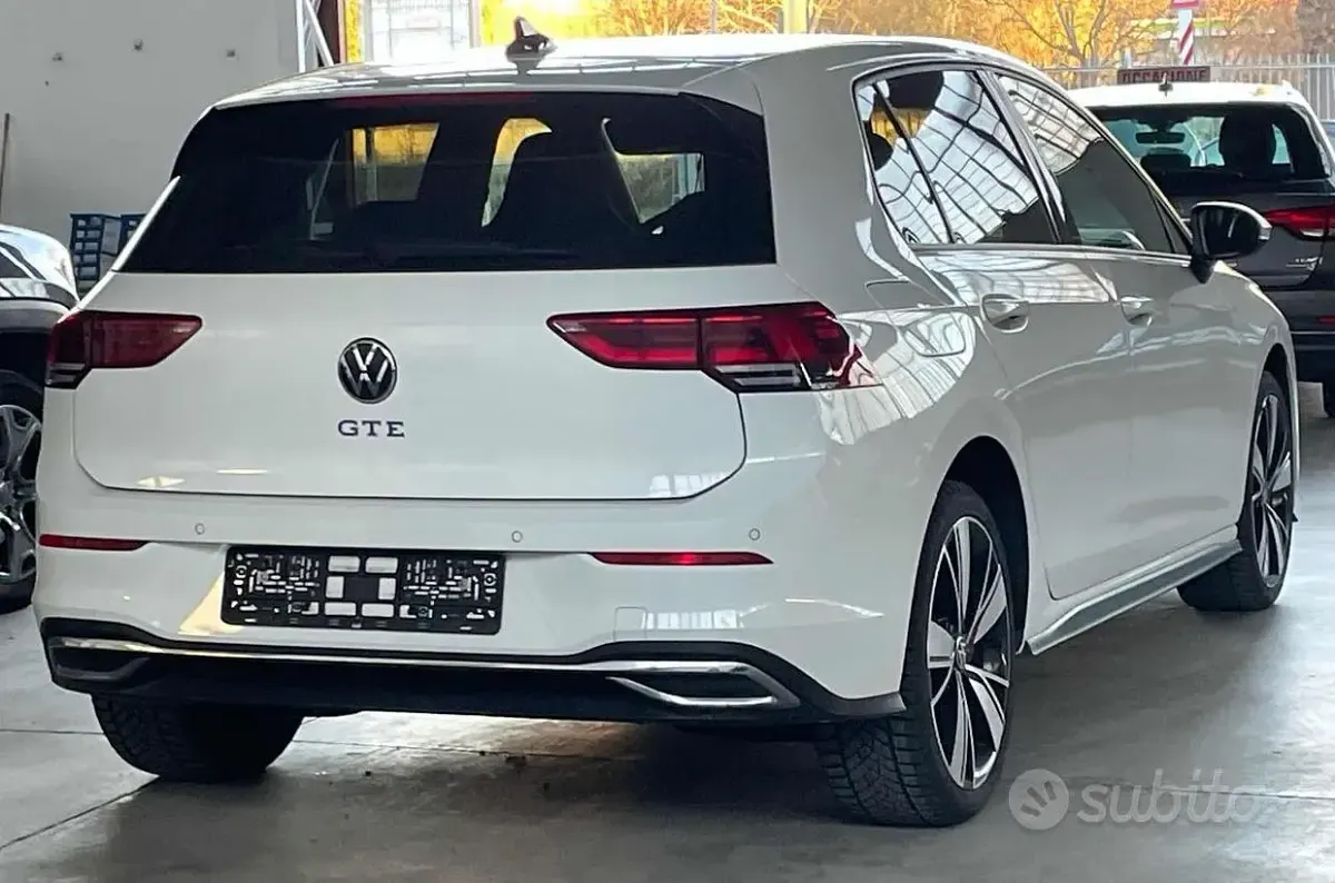 Usata VW Golf VIII GTE 150 CV (110 kW) 2021 Bianco Berlina