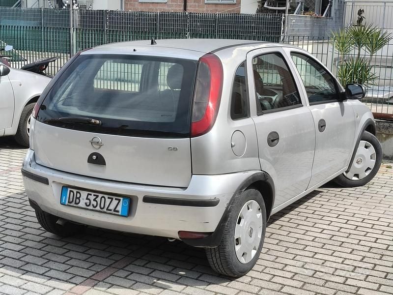 Occasion Opel Corsa 69 ch (50 kW) 2006 Gris Citadine