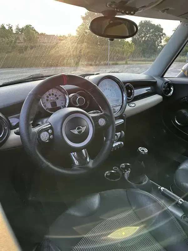 Usata Mini Cooper D 111 CV (81 kW) 2011 Utilitaria