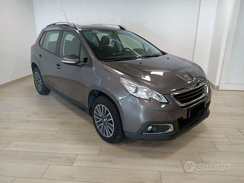 Usata Peugeot 2008 Active 99 CV (72 kW) 2016 Grigio scuro SUV