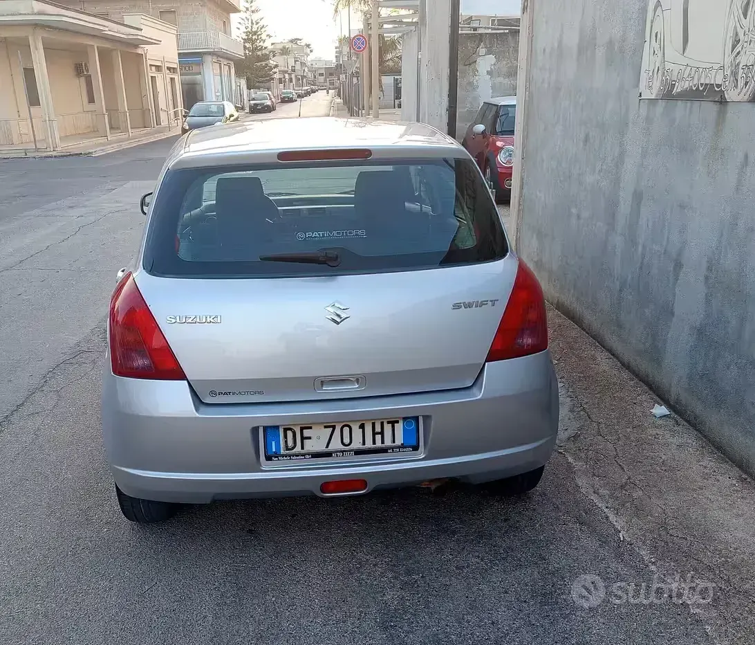 Usata Suzuki Swift 92 CV (67 kW) 2007 Grigio Utilitaria