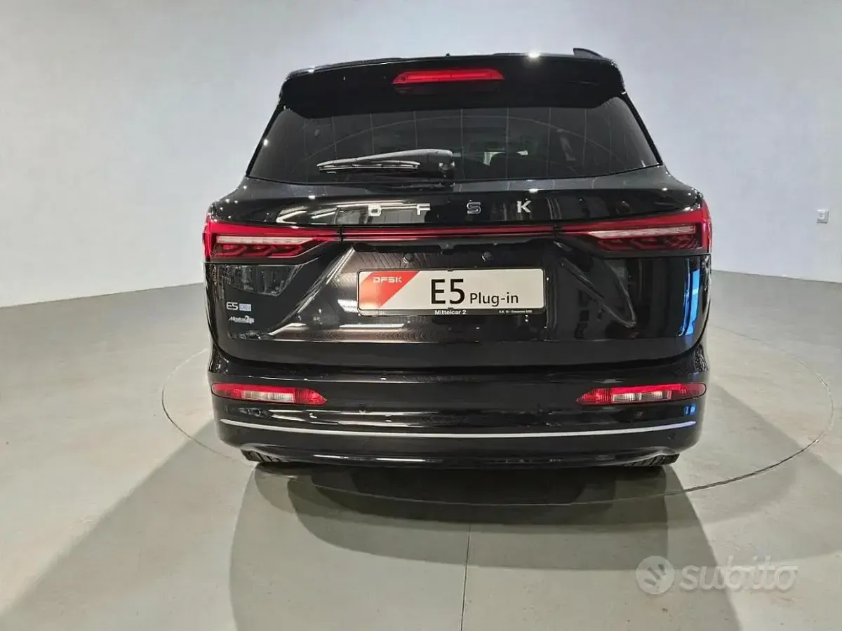 Usata DFSK E5 184 CV (135 kW) 2025 Nero metallizzato SUV