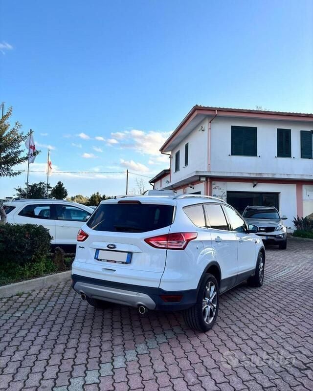 Usata Ford Kuga Titanium 163 CV (119 kW) 2014 Bianco SUV