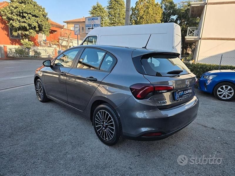 Usata Fiat Tipo 101 CV (74 kW) 2023 Grigio Berlina
