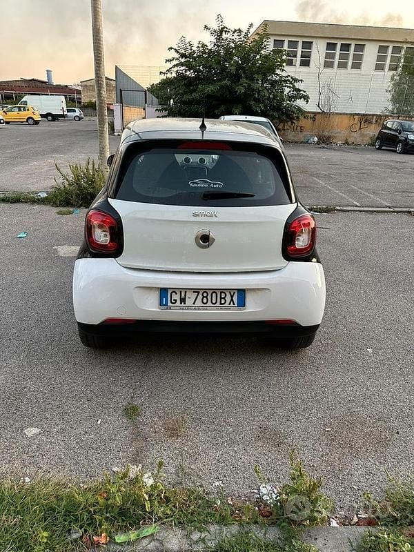 Usata Smart ForFour 71 CV (52 kW) 2018 Utilitaria